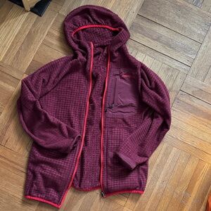Patagonia reversible Maroon Hooded Jacket with Red Trim